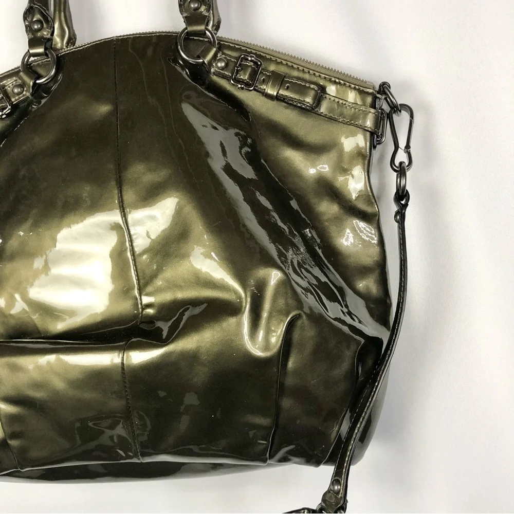 Coach day zip pocket